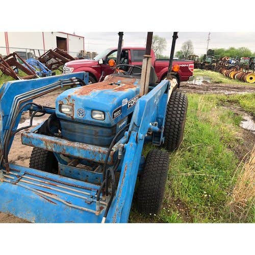 Used Ford 1520 Tractor parts.