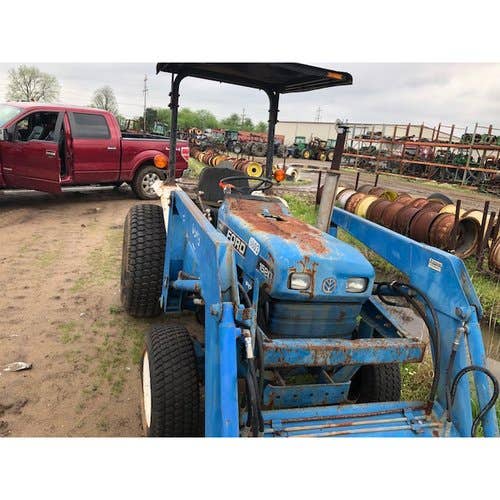 Used Ford 1520 Tractor parts.