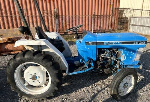 Used Ford 1520 Tractor parts.