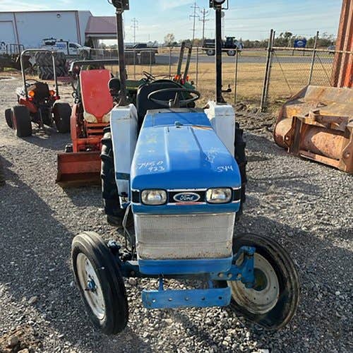 Used Ford 1520 Tractor parts.