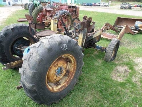 Used Ford 3400 Tractor parts.