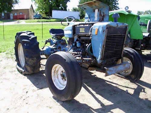 Used Ford 4600 Tractor parts.