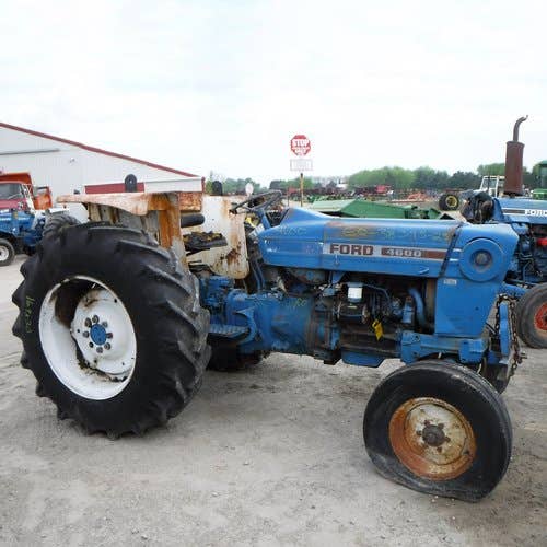 Used Ford 4600 Tractor parts.