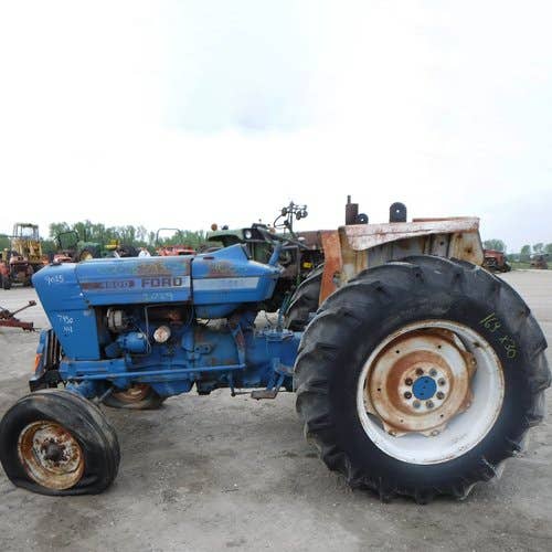 Used Ford 4600 Tractor parts.