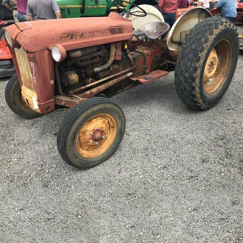 Used Ford 600 Tractor parts.