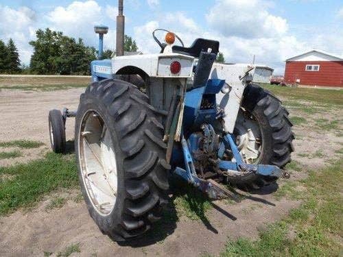 Used Ford 7000 Tractor parts.