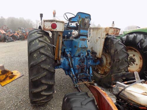Used Ford 7000 Tractor parts.