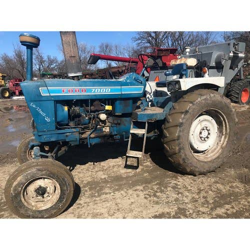 Used Ford 7000 Tractor parts.