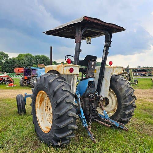 Used Ford 7000 Tractor parts.