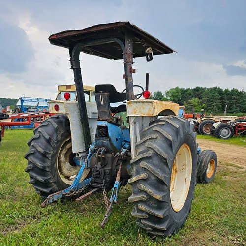 Used Ford 7000 Tractor parts.