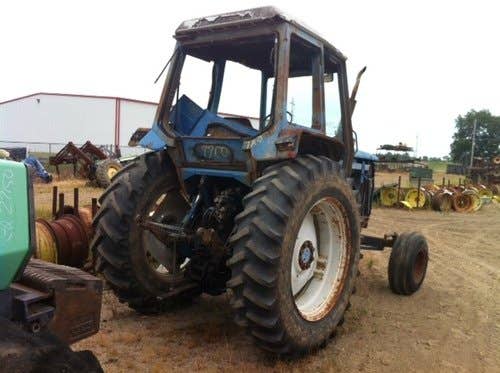 Used Ford 7700 Tractor parts.