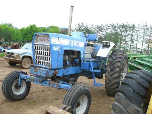 Used Ford 8600 Tractor parts.
