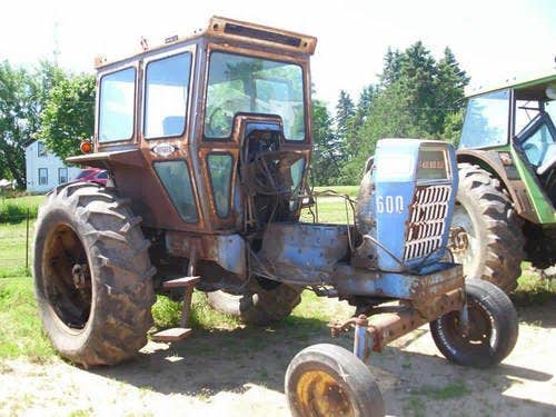 Used Ford 8600 Tractor parts.