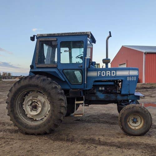 Used Ford 8600 Tractor parts.