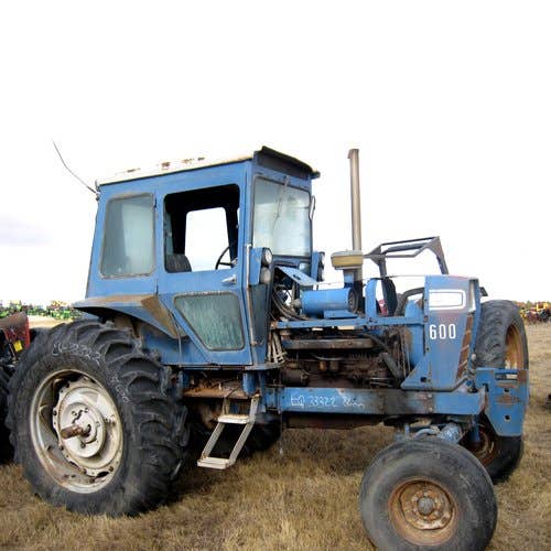 Used Ford 8600 Tractor parts.
