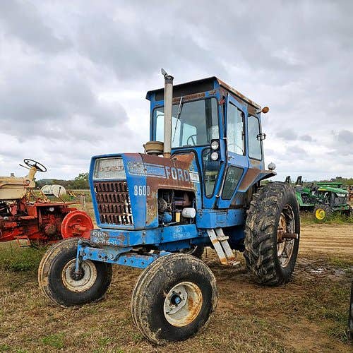 Used Ford 8600 Tractor parts.