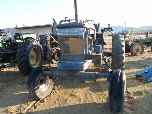 Used Ford 8700 Tractor parts.