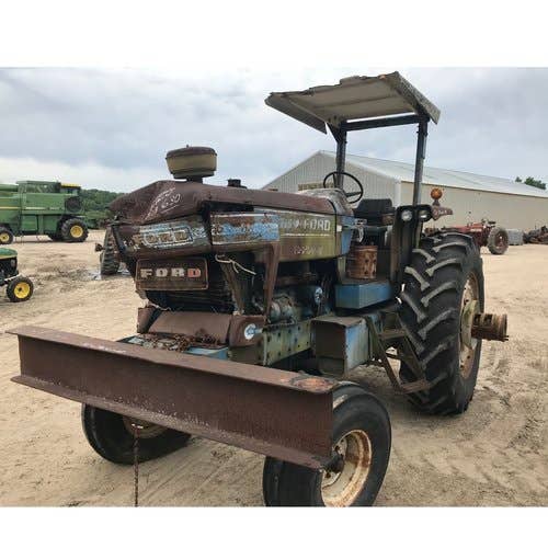 Used Ford 8700 Tractor parts.