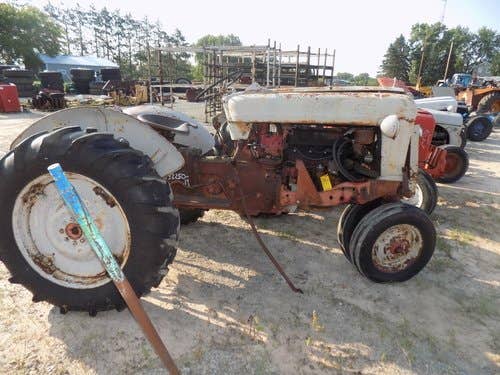 Used Ford 900 Tractor parts.