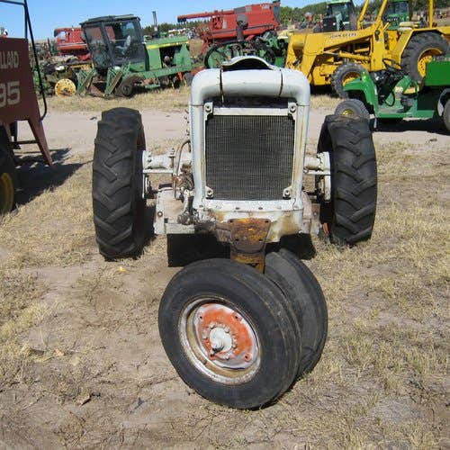 Used Ford 900 Tractor parts.