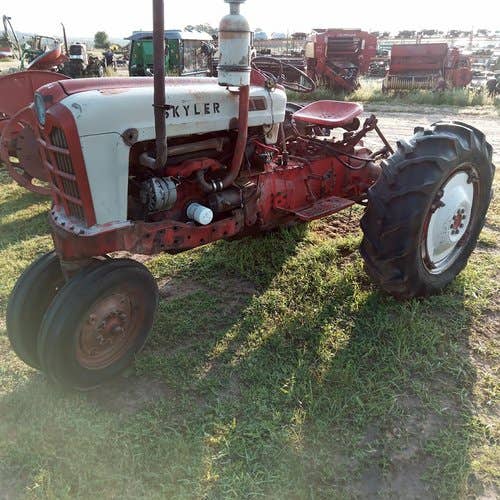 Used Ford 900 Tractor parts.