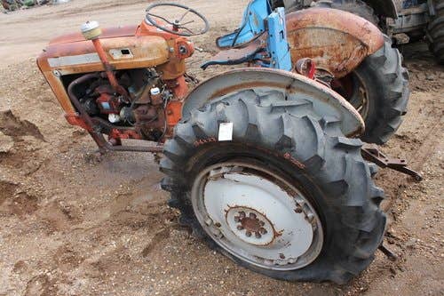 Used Ford 901 Tractor parts.