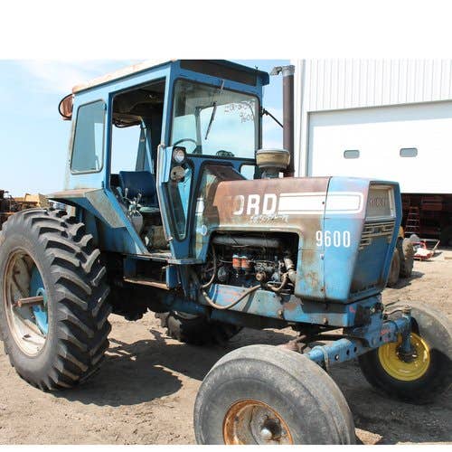 Used Ford 9600 Tractor parts.