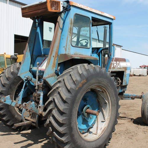 Used Ford 9600 Tractor parts.