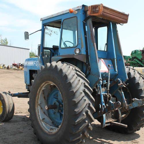 Used Ford 9600 Tractor parts.