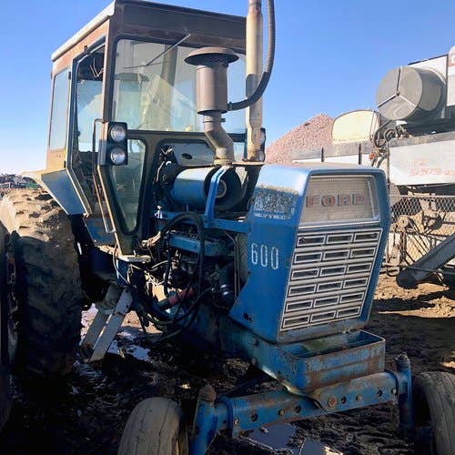 Used Ford 9600 Tractor parts.