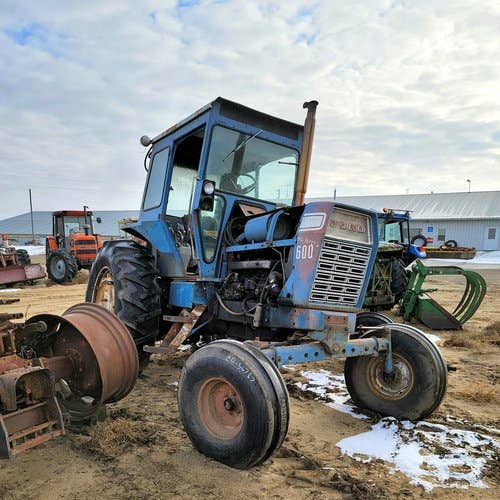Used Ford 9600 Tractor parts.
