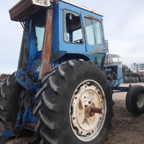 Used Ford 9600 Tractor parts.