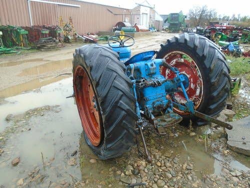 Used Ford MAJOR Tractor parts.