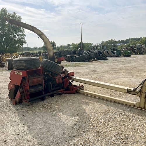 Used Gehl 1000 Harvester Parts Used Gehl 1000 Harvester Parts