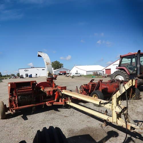 Used Gehl 1000 Harvester parts.