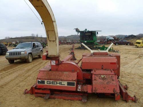 Used Gehl 1060 Harvester parts.