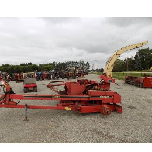 Used Gehl 1060 Harvester parts.