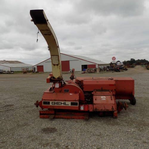 Used Gehl 1060 Harvester parts.