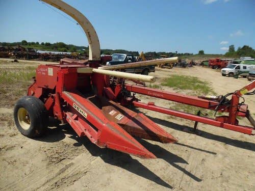 Used Gehl 1060 Harvester parts.
