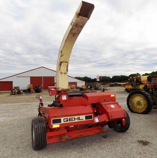 Used Gehl 1060 Harvester parts.