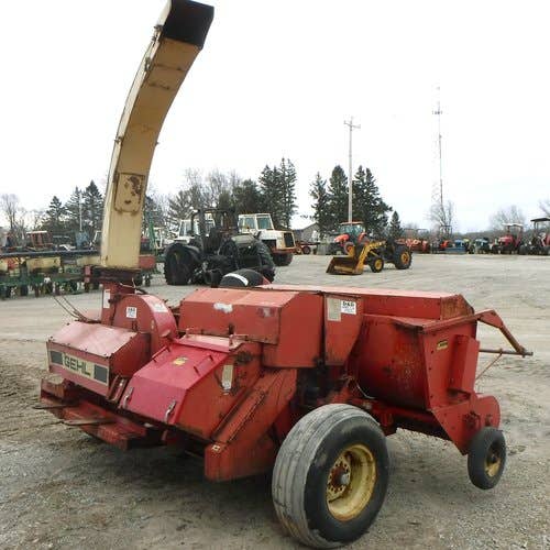 Used Gehl 1060 Harvester parts.