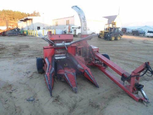 Used Gehl 1065 Harvester parts.