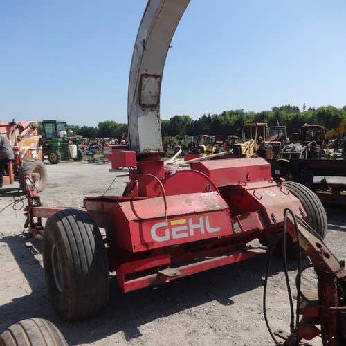 Used Gehl 1065 Harvester parts.