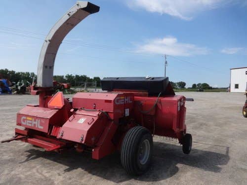 Used Gehl 1065 Harvester parts.