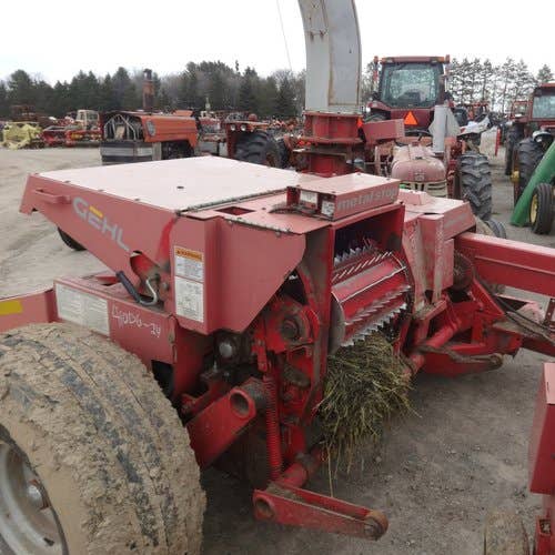 Used Gehl 1075 Harvester parts.