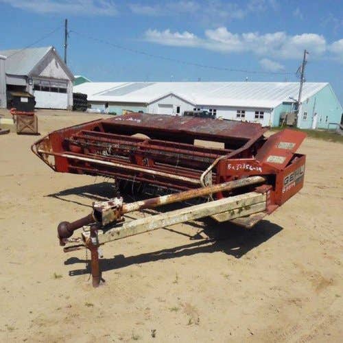 Used Gehl 1090 Hay Cutting parts.