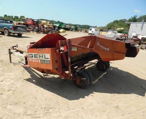 Used Gehl 1090 Hay Cutting parts.