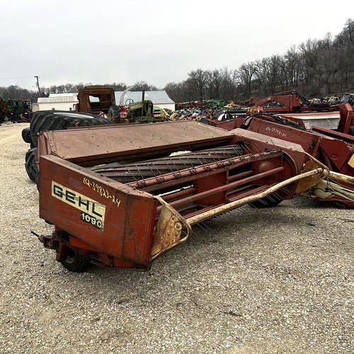Used Gehl 1090 Hay Cutting parts.