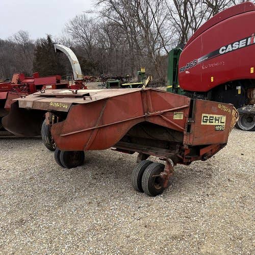 Used Gehl 1090 Hay Cutting parts.