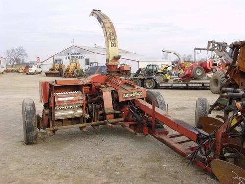 Used Gehl 1260 Harvester parts.